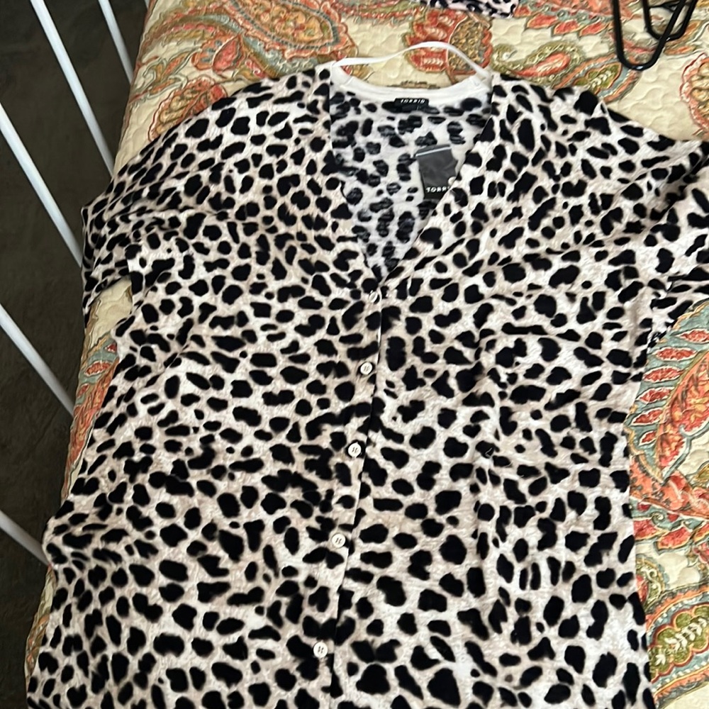 Torrid Boyfriend Cardigan Leopard NWT-Size2